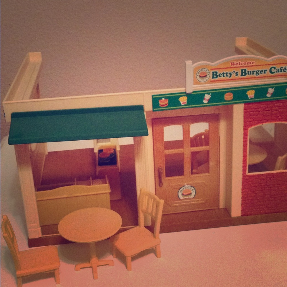 Calico critters  item Betty's 🍔 burgers cafe